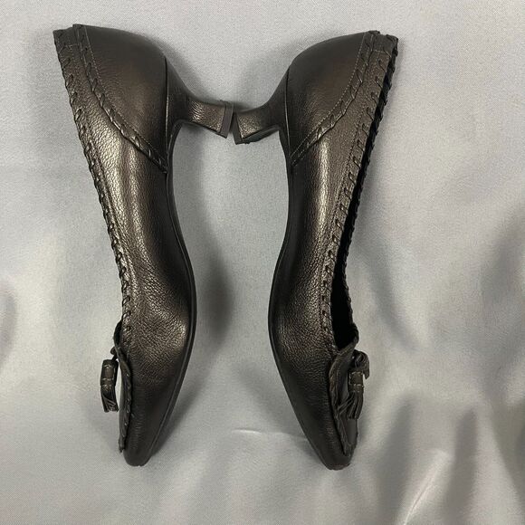Stuart Weitzman Women's Kitten Heel Loafers 10 Pewter Leather Tassel Career - Picture 3 of 9